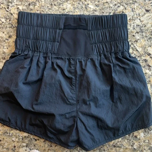 Free People Movement The Way Home High Rise Pull On Shorts Black XS like new - Picture 7 of 8